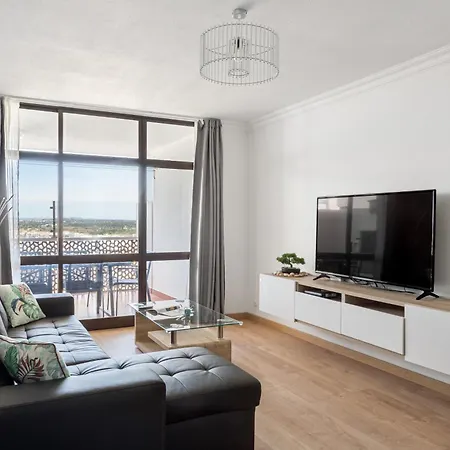 Highview Terrace 1br, 300m To By Host For Us