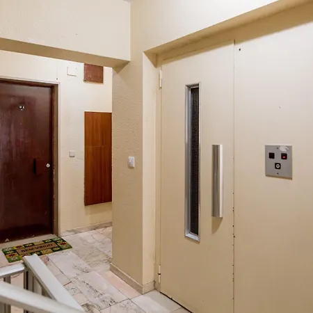 Highview Terrace 1br, 300m To By Host For Us 公寓 Armação de Pêra