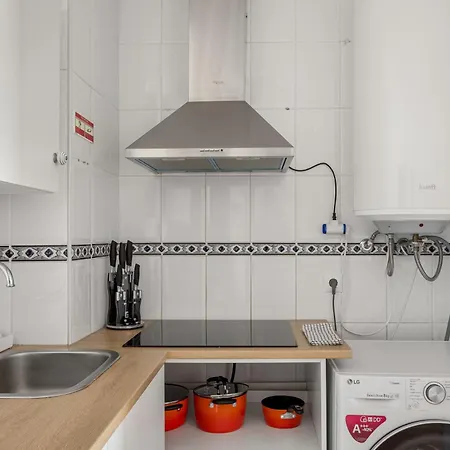 Highview Terrace 1br, 300m To By Host For Us *