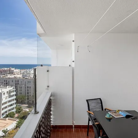 Highview Terrace 1br, 300m To By Host For Us Armacao de Pera
