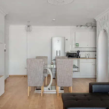 Apartmán Highview Terrace 1br, 300m To By Host For Us