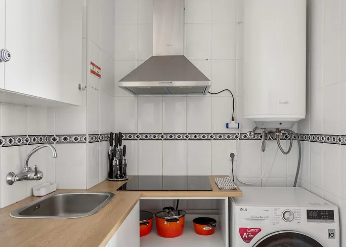 Highview Terrace 1br, 300m To By Host For Us *