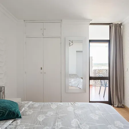 Highview Terrace 1br, 300m To By Host For Us Lejlighed Armação de Pêra
